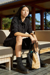 CROSSBODY-BAG-FLUFFY-WHITE-black