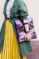 CLUTCH-BLACK-FUR-AND-iridescent
