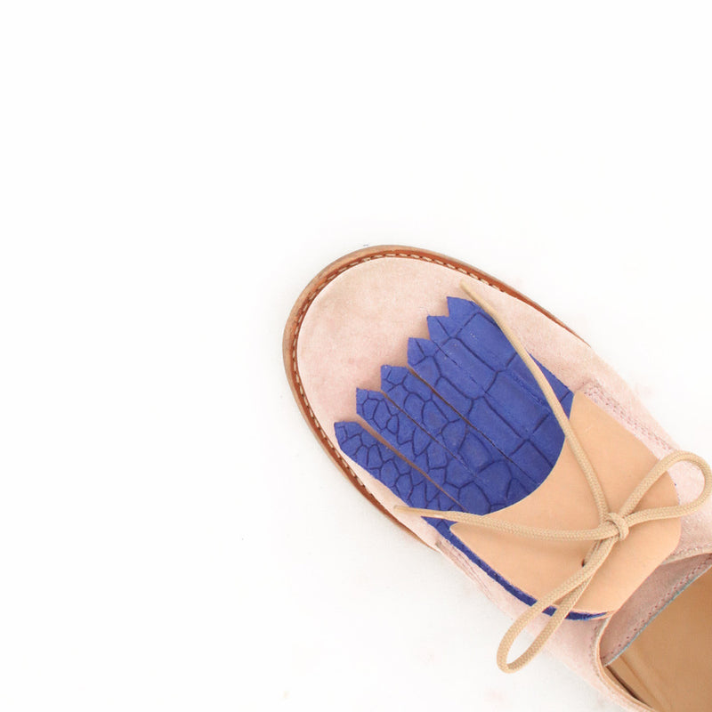 Sneakers with fringe on the back sales