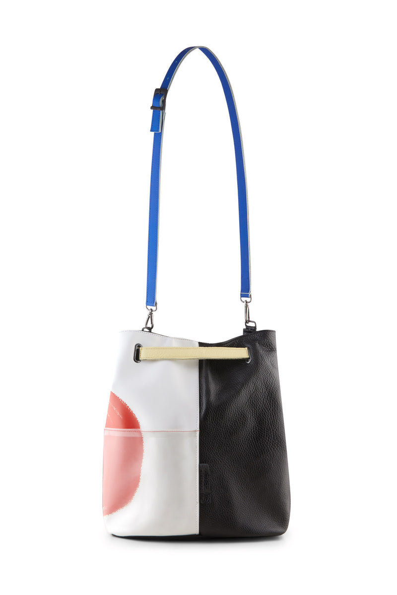 Shoulder-bag-illustrated-red-dot