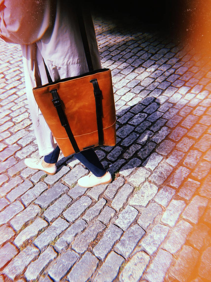 tote-backpack-brown-leather-women