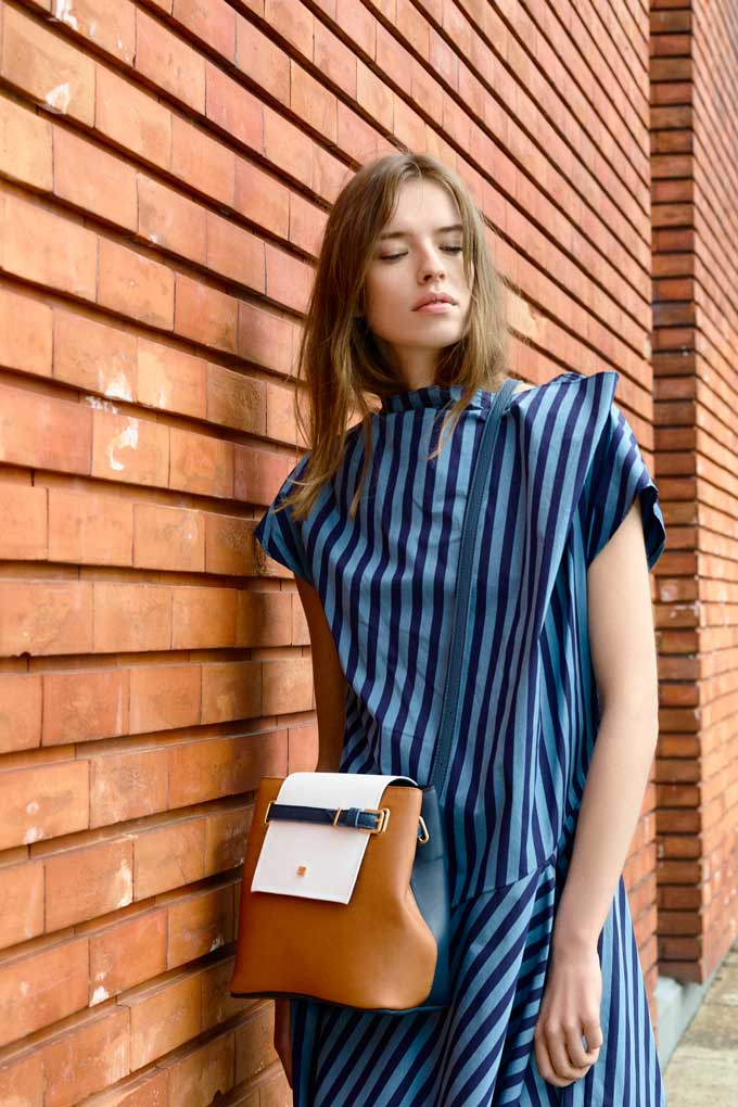 brown leather crossbody bag women